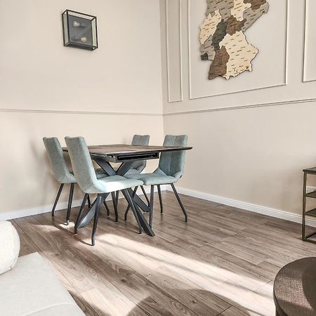 Geli Homes L1 - 2X Zimmer, 2X Kingsize Bett, 1 Bis 4 Personen, Parkplatz, Tv, Wifi, Top Kueche, Kaffee, Tee Lünen المظهر الخارجي الصورة