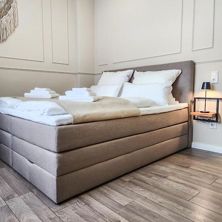 Geli Homes L1 - 2X Zimmer, 2X Kingsize Bett, 1 Bis 4 Personen, Parkplatz, Tv, Wifi, Top Kueche, Kaffee, Tee Lünen المظهر الخارجي الصورة