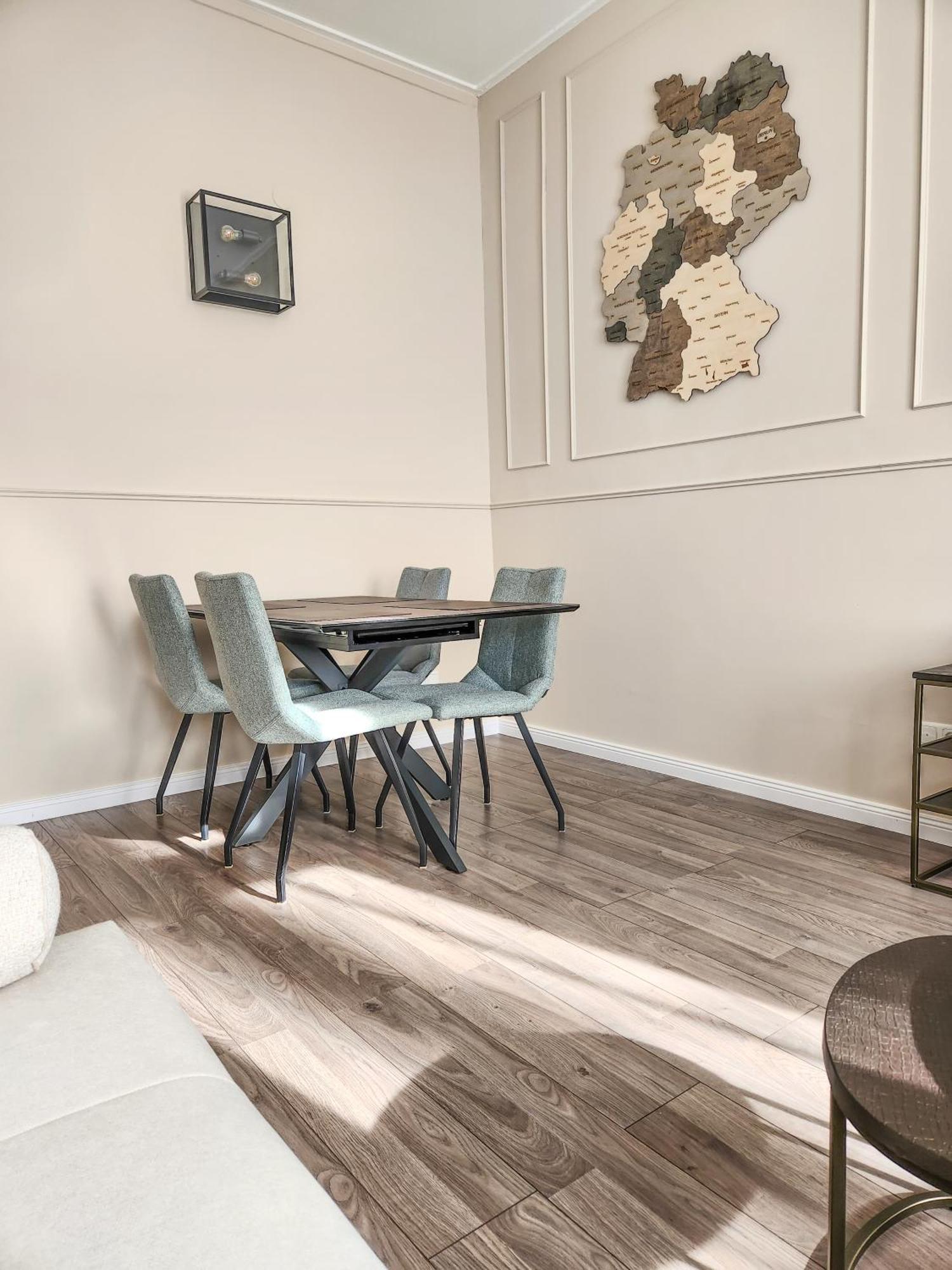 Geli Homes L1 - 2X Zimmer, 2X Kingsize Bett, 1 Bis 4 Personen, Parkplatz, Tv, Wifi, Top Kueche, Kaffee, Tee Lünen المظهر الخارجي الصورة