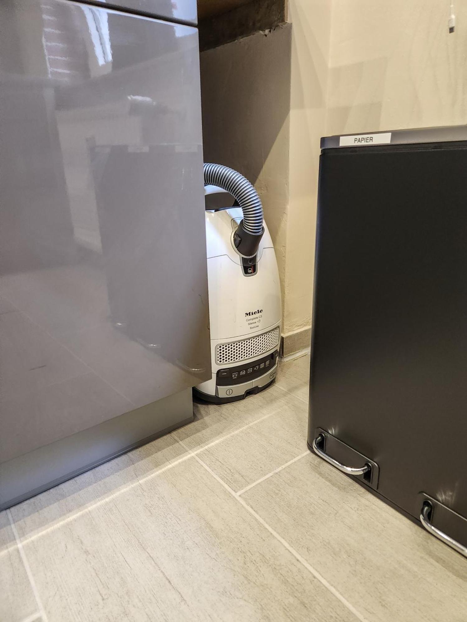 Geli Homes L1 - 2X Zimmer, 2X Kingsize Bett, 1 Bis 4 Personen, Parkplatz, Tv, Wifi, Top Kueche, Kaffee, Tee Lünen المظهر الخارجي الصورة